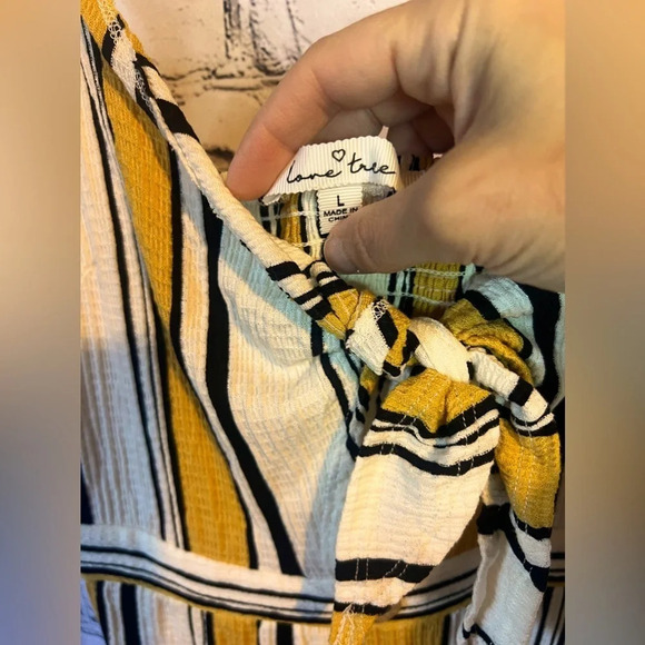 Excellent condition size large Love tree dress cute and lightweight very soft - Picture 4 of 4